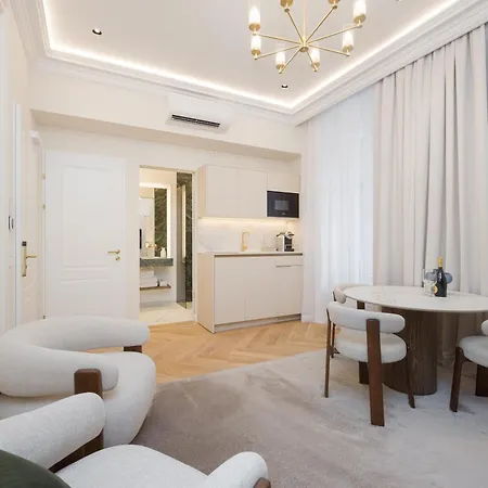 Rafael Kaiser - Signature Apartments City Centre-3